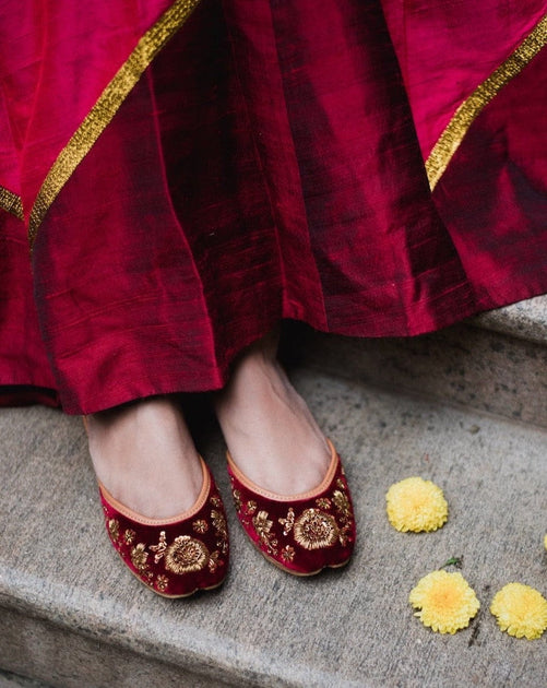 Buy Punjabi Juttis Online Maroon Juttis Pastels Pop