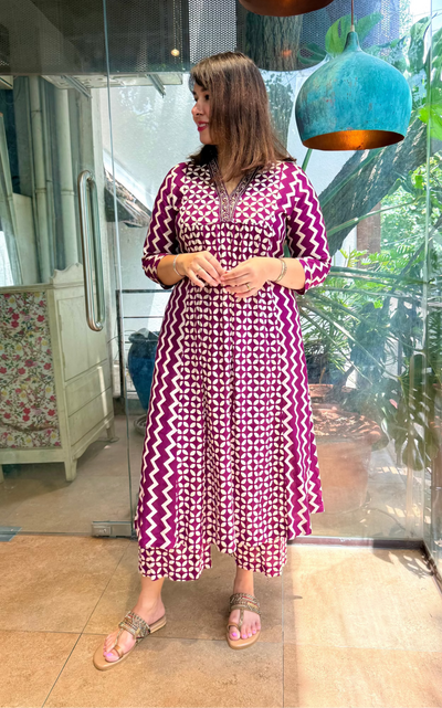 The Ultimate Guide to Women’s Kurta Sets: Fabrics, Fits and Styling Tips