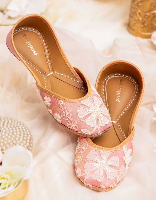 Blush Pink Hand Embroidered Jutti