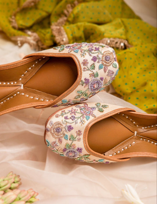 Beige Zardozi Embroidered Jutti