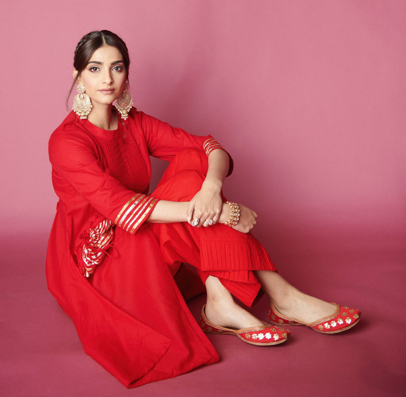 Sonam Kapoor Ahuja wearing Pastels & Pop juttis
