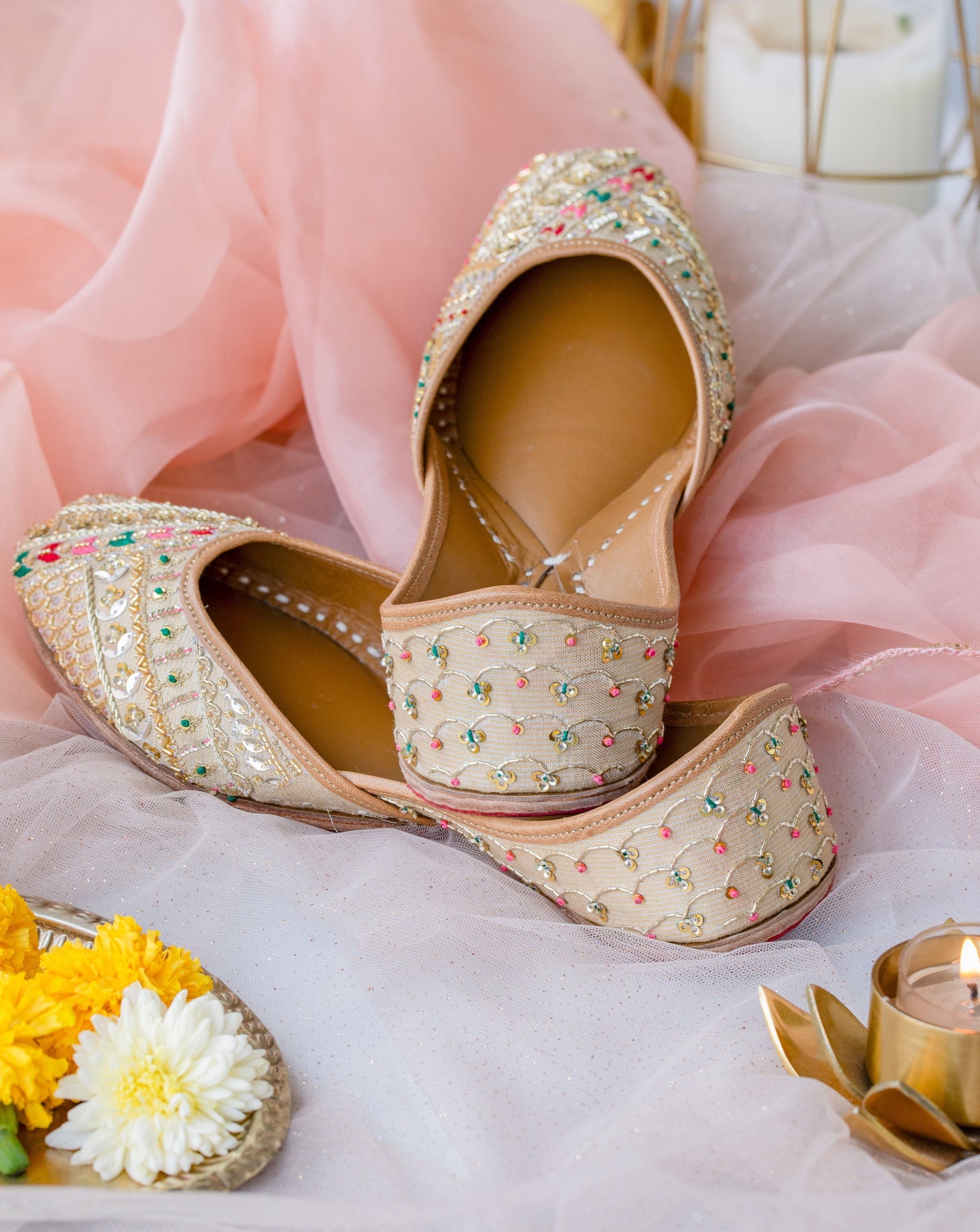 Buy Designer Juttis Online for Women & Men pastels & pop