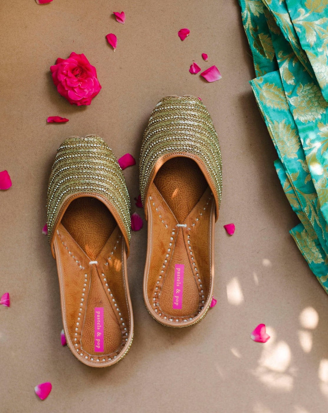 Kriti Sanon in Pastels and Pop juttis Radiance juttis