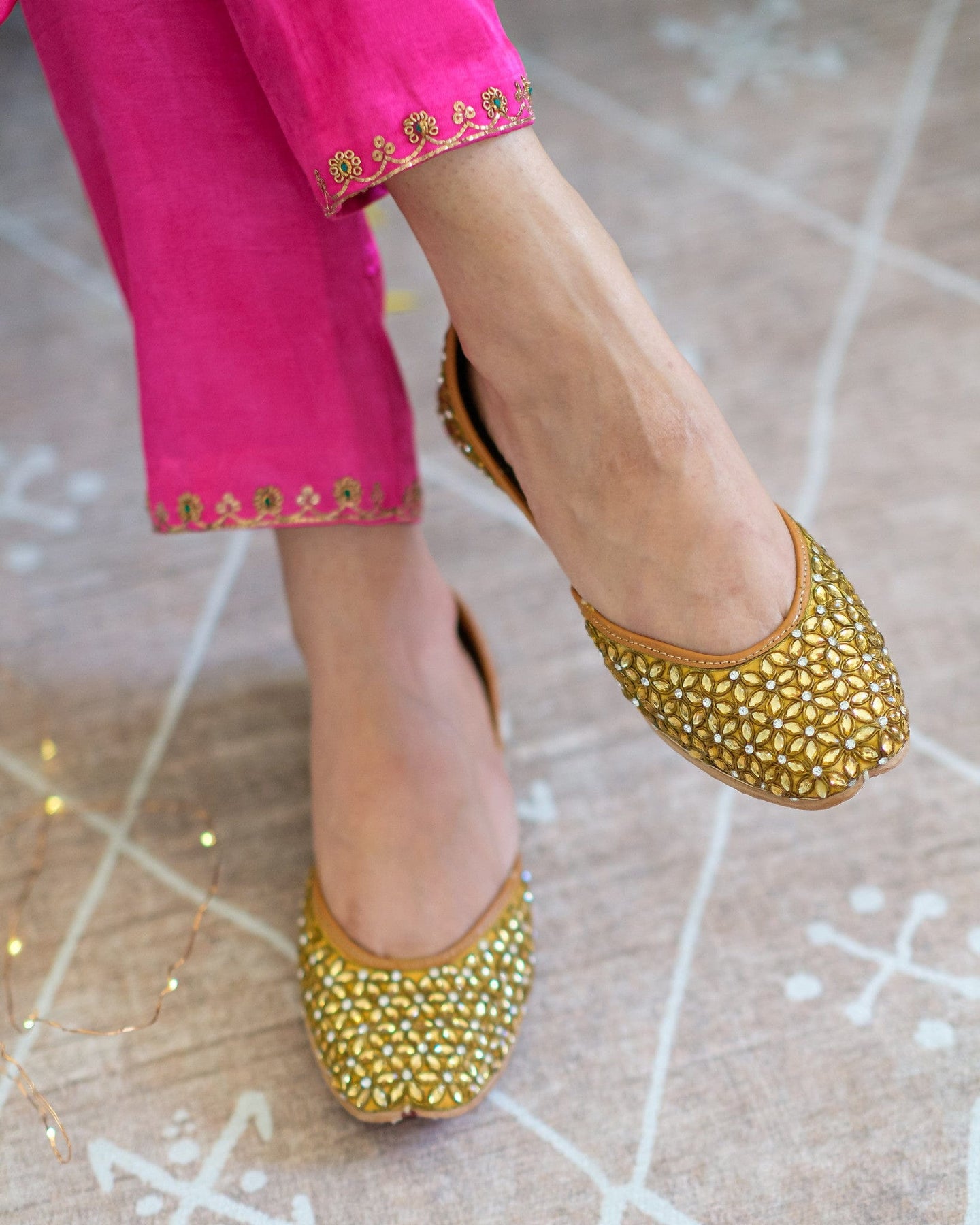 Buy Designer Juttis Online for Women & Men pastels & pop